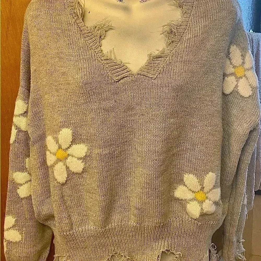 Polly & Esther Daisy Distressed Sweater